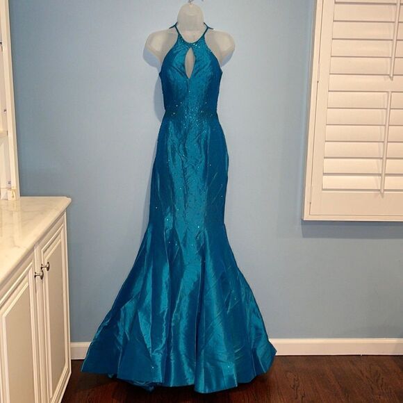 Jovani JVN Sleeveless Mermaid Plunging Back Pageant Prom Formal Dress NWT - Picture 1 of 17